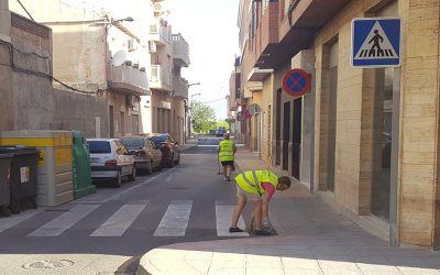 Rafal hires fifteen agricultural workers for the cleaning of roads and green areas during the summer period