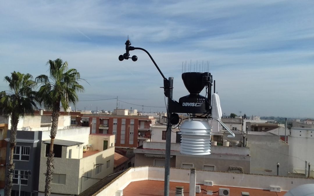 The City Council of Rafal installs a professional weather station for data collection