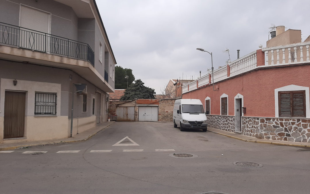 Rafal recupera el terreno necesario para conectar las calles Príncipe de Asturias y Federico García Lorca