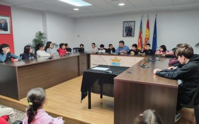 El Consejo de Infancia y Adolescencia de Rafal celebra su reunión anual con el alcalde y conoce las nuevas instalaciones para jóvenes en el futuro centro cívico